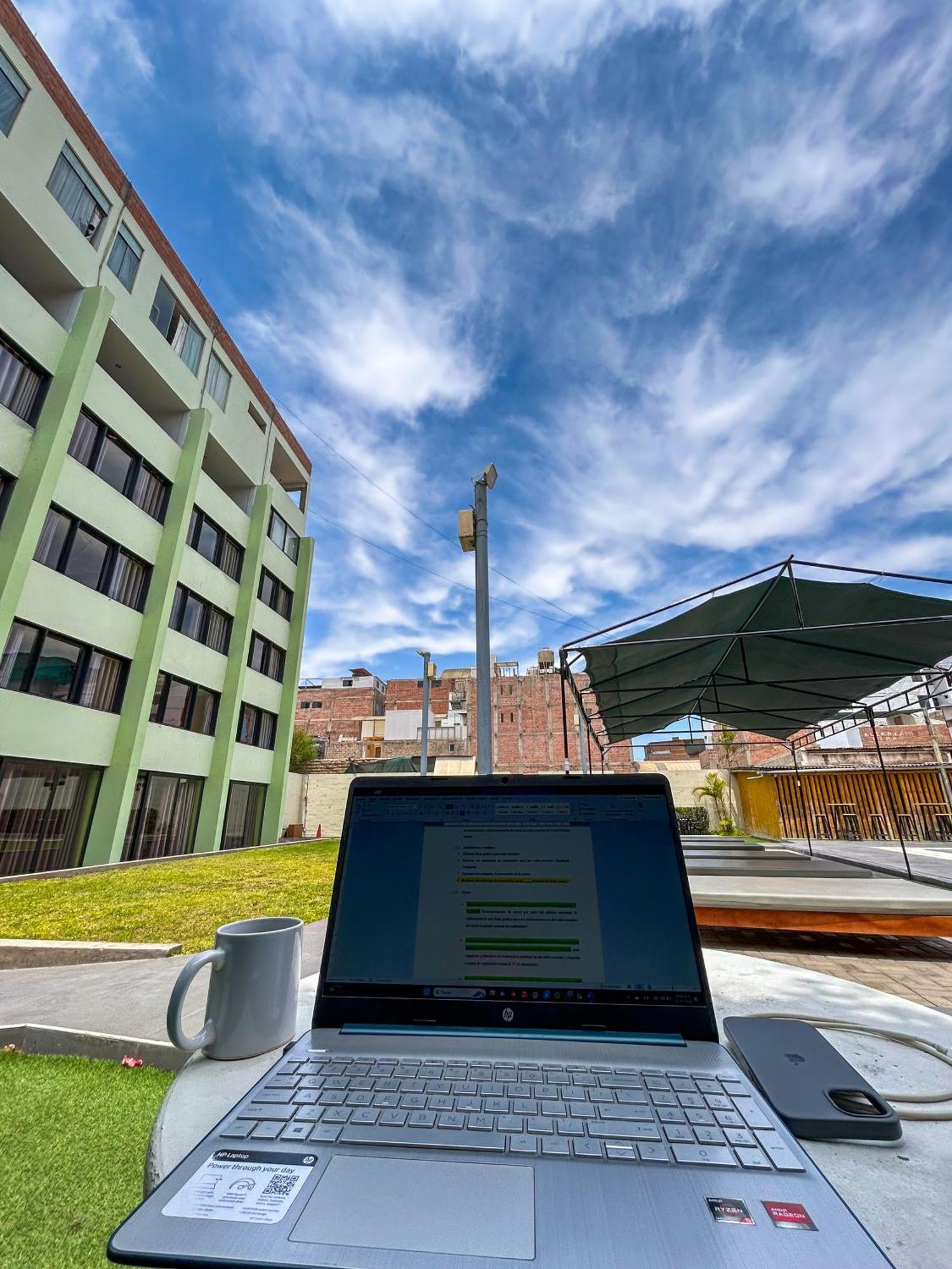 Holiday Suites Tacna Luaran gambar